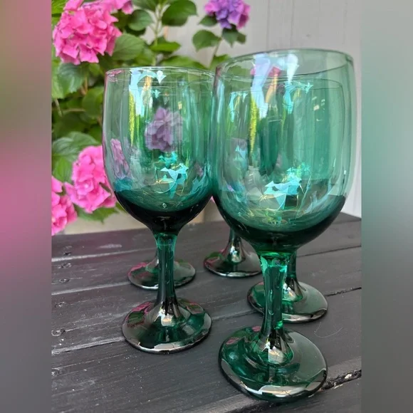 Vintage Empoli Green Wine Glasses – Hand-Blown Italian Mid-Century Barware